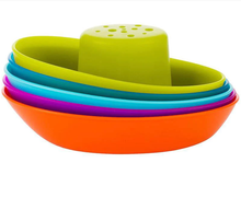 Load image into Gallery viewer, Boon Fleet Stacking Boats 5pc Green Orange Bath Toys