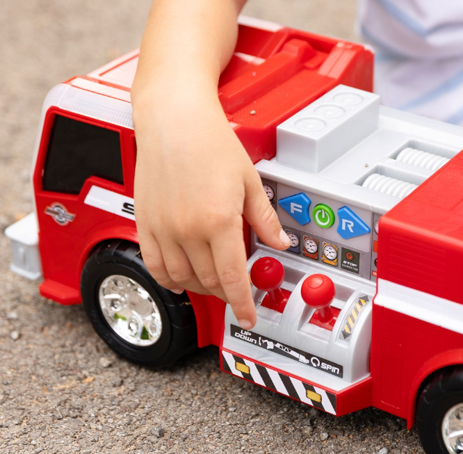 MAXX Action Power Big Rig Fire Truck