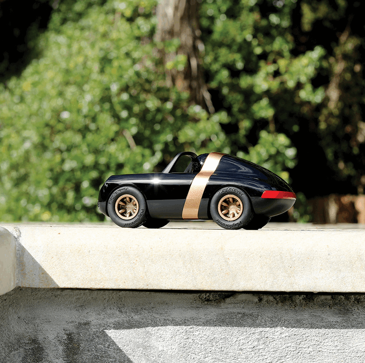 Playforever Luft Crow toy car