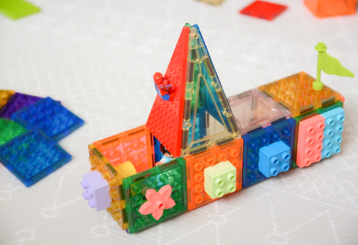 MAGBLOX Magbrix Magnetic Tiles Junior 24pc Pack Construction
