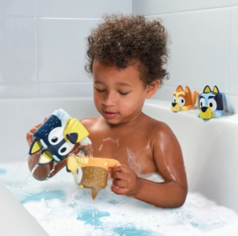 Tomy Bluey Family Pourers Bath Toy