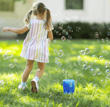 Load image into Gallery viewer, MAXX Bubbles Super Bubble Jet Blue bubble blower
