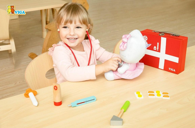 Viga Toys Medical Kit with Case Pretend Play