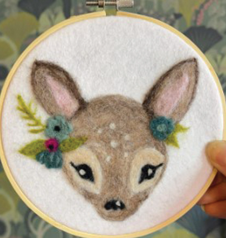 The Craft Kit Co Fawn Hoop Needle Felting Kit Art & Craft