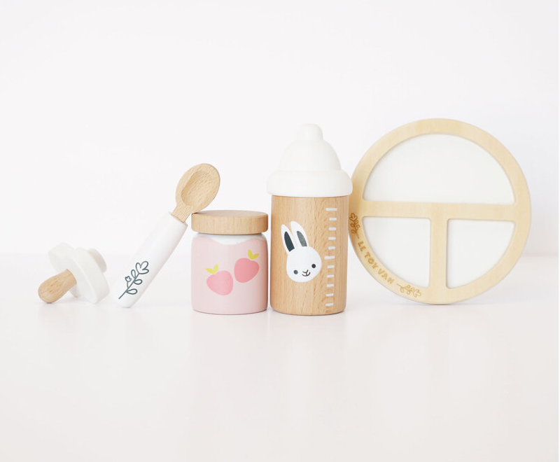 Le Toy Van Doll Nursing Set Doll