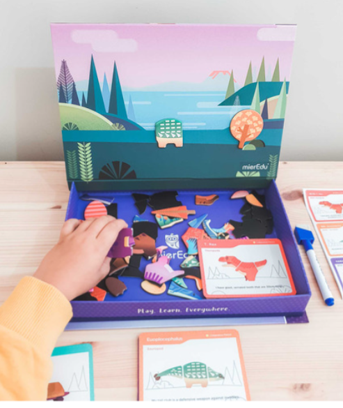 MierEdu Magnetic Art Case Dino World creative play