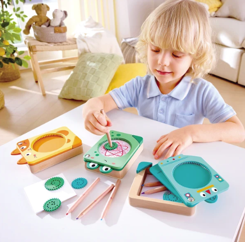 Hape Travel Spin 'N' Draw