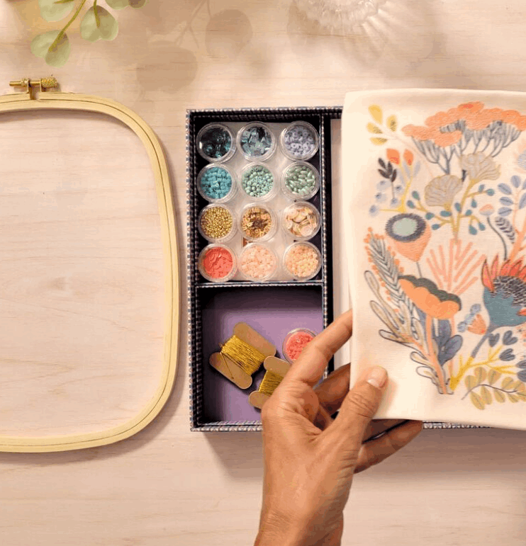 Djeco Atelier 58 Floral Beadwork Embroidery Kit