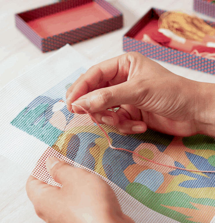 Djeco Atelier 65 Garden Needlepoint Kit