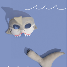Load image into Gallery viewer, Sweida&#39;s Little Safari Deluxe Animal Mask &amp; Tail Set - Shark
