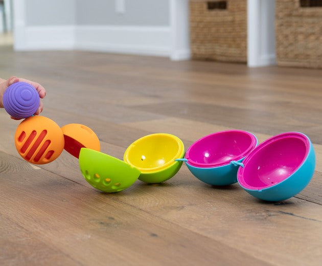 Fat Brain Toys Oombee Ball Baby Toy