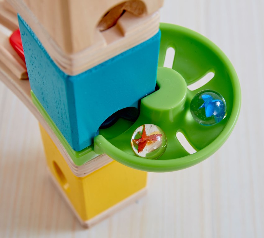 Hape Quadrilla Cliffhanger Construction