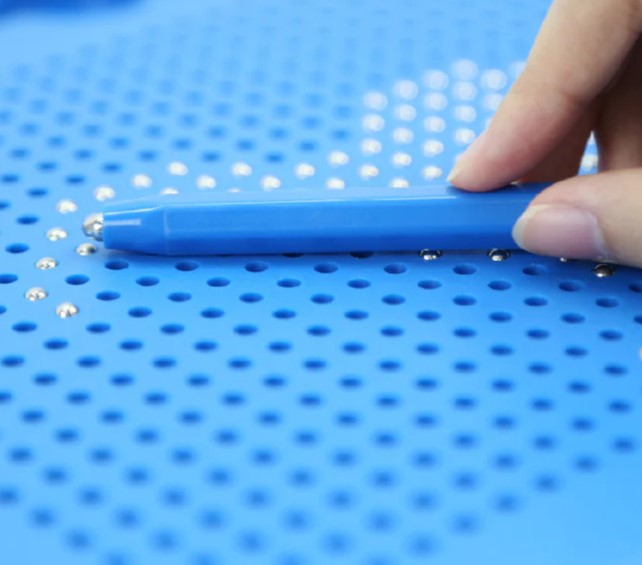 Vivaio Magnetic Drawing Board Learning Aid